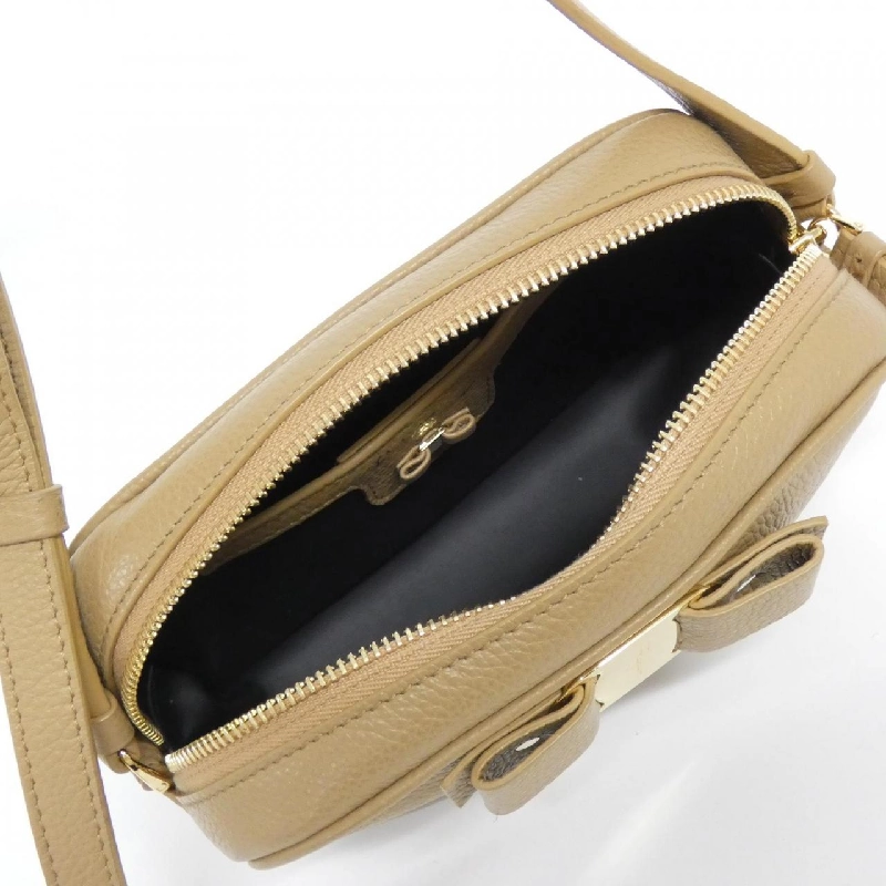 Túi xách vai VARA RWCC 21 H498 của Salvatore Ferragamo 610496