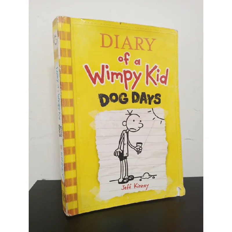 [Phiên Chợ Sách Cũ] Diary Of A Wimpy Kid - Dog Days - Jeff Kinney 1002 403543
