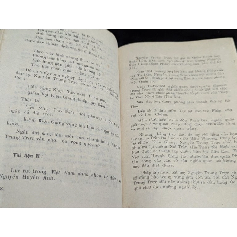 Anh hùng kháng pháp Nguyễn Trung Trực - Nguyễn Văn Khoa 605470