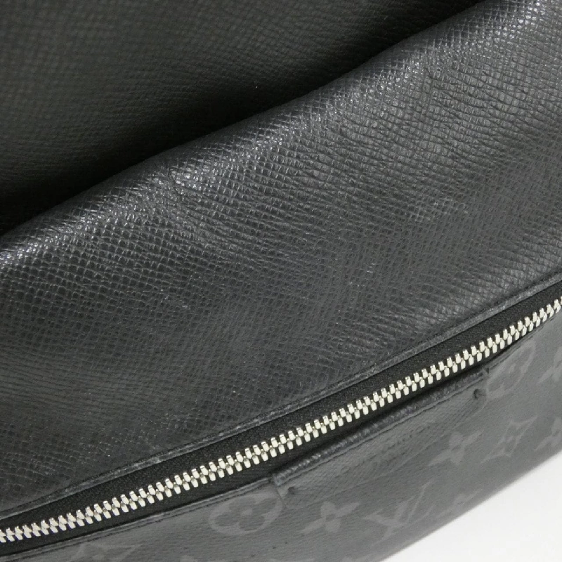 Balo Louis Vuitton Taiga Lama Discovery M30230 - Hàng hiệu Authentic 764472