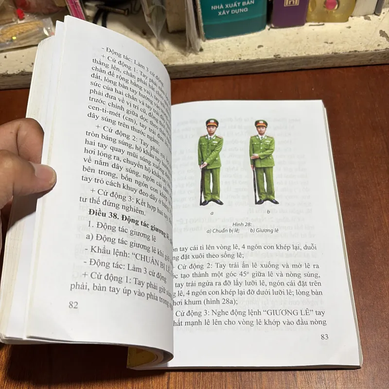 II Lưu Hành Nội Bộ: Điều Lệnh Đội Ngũ Công An Nhân Dân - Bộ Công An - 2013 1002164