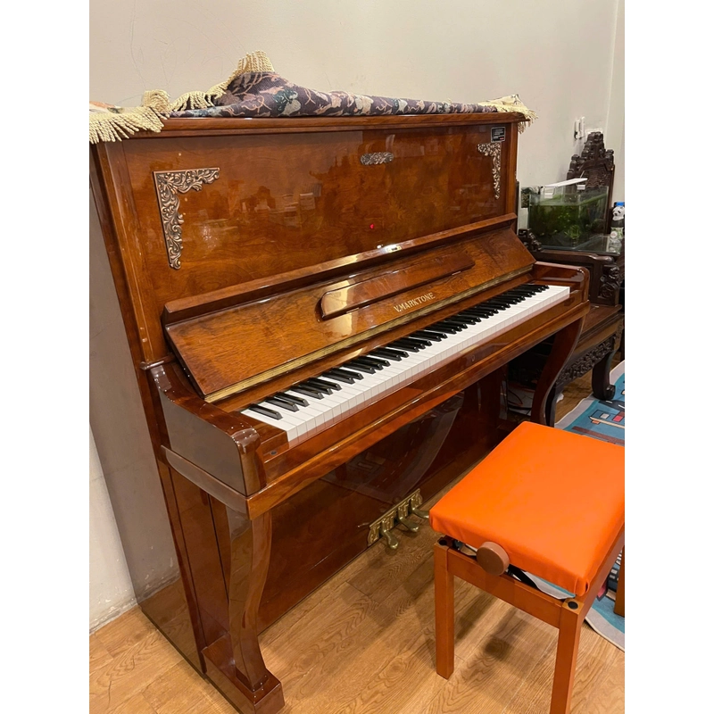 Piano V.Marktone màu như hình đang sử dụng 323800