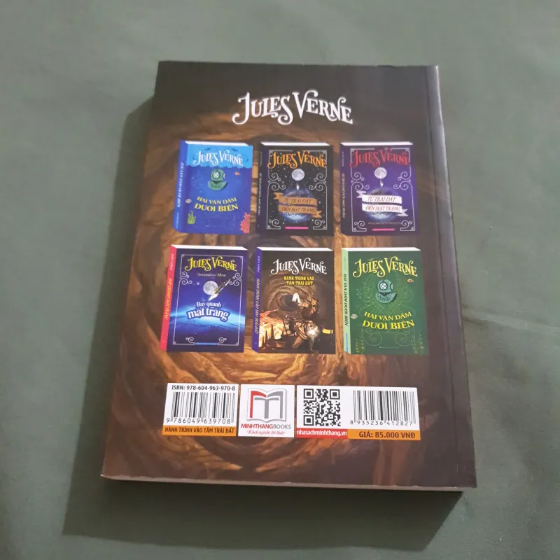 HÀNH TRÌNH VÀO TÂM TRÁI ĐẤT - Jules Verne 785987