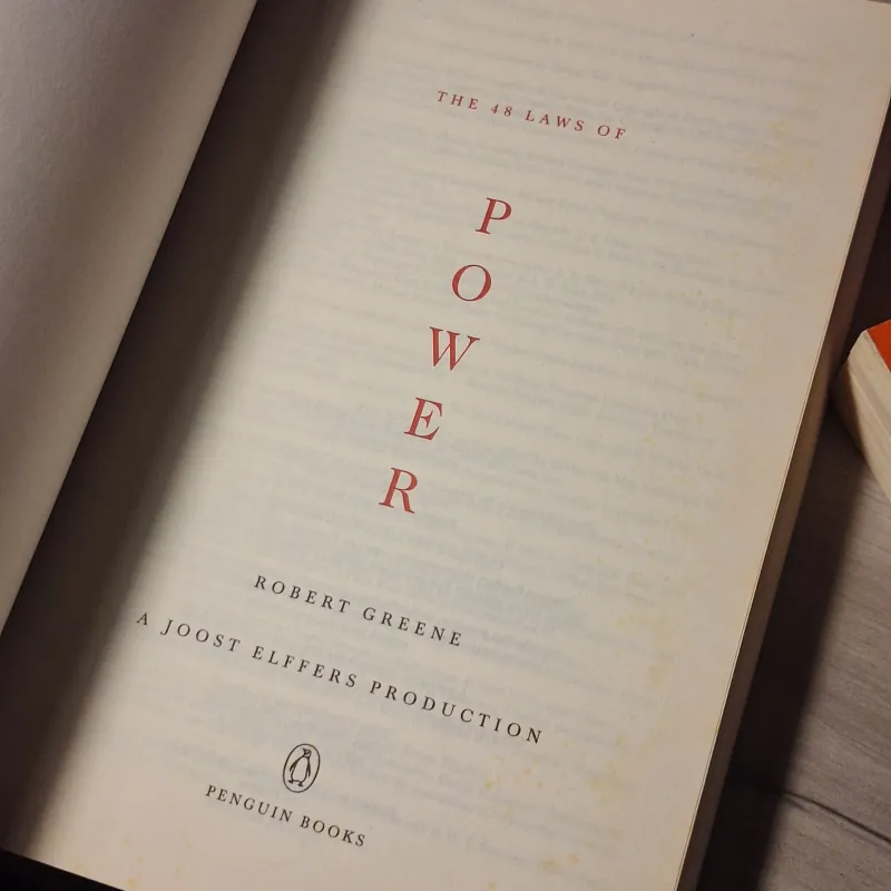 Robert Greene The 48 Laws of Power (Penguin) 933917
