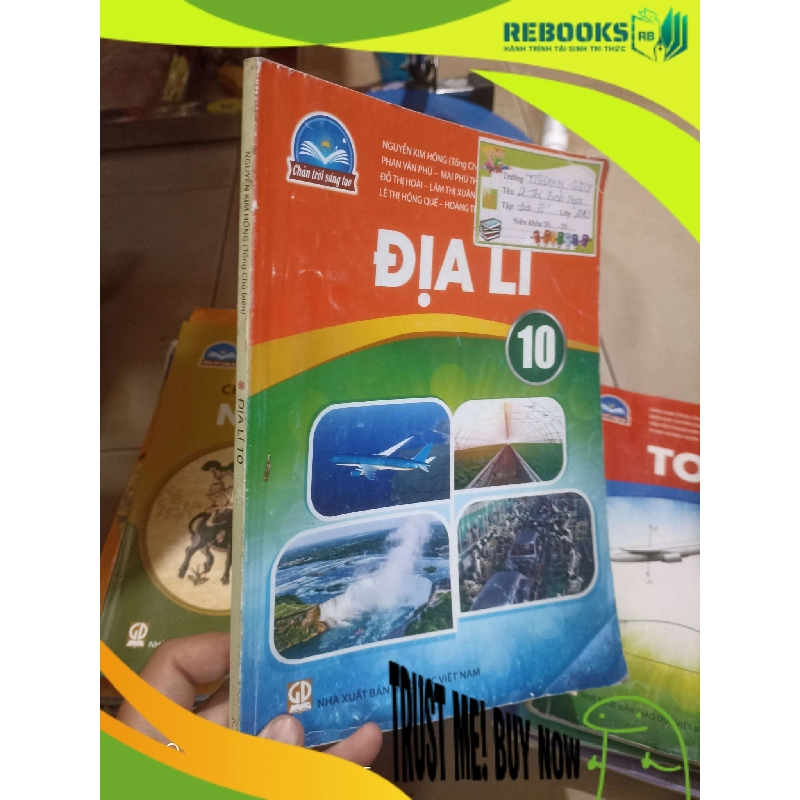 (TẶNG BOOKMARK) Địa lí lớp 10 (Chân trời sáng tạo) Giáo khoa RBK2702 943010