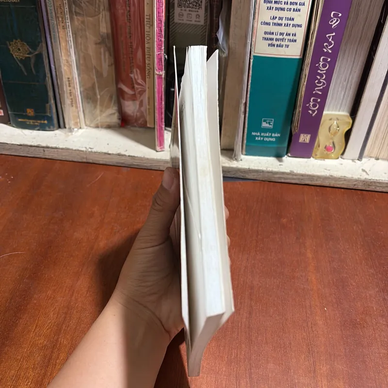 II Sách Lịch Sử: Chuyện Nội Cung Cựu Hoàng Bảo Đại - Nguyễn Đắc Xuân - 2005 995101