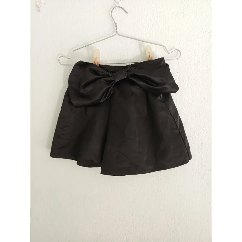 Pass 12 áo dài cá nhân em vừa bán vừa cho ạ. 713169