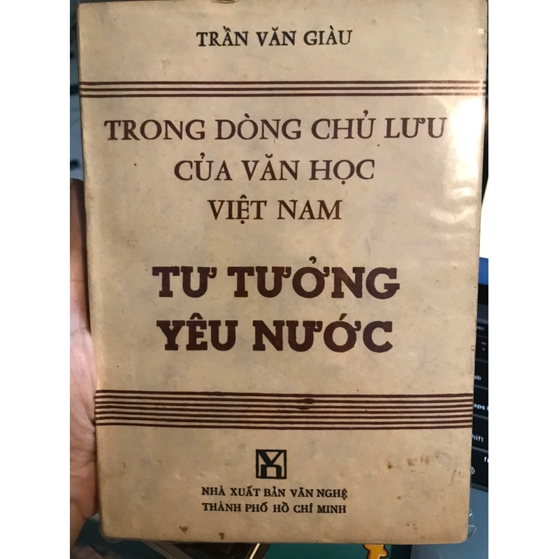 Sách xưa hơn 40 tuổi (In 1983) - Tư tưởng yêu nước 354982