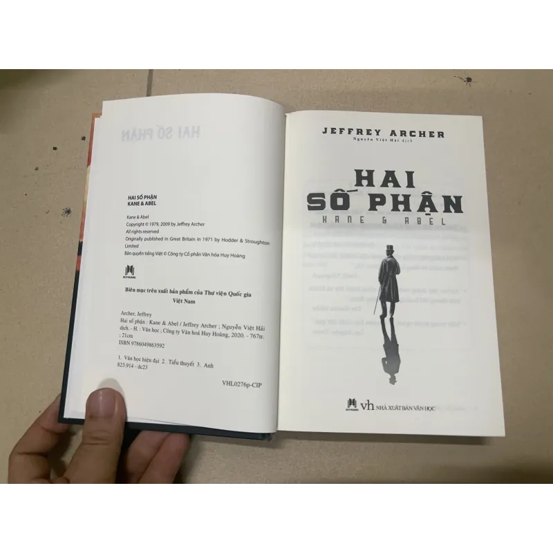 Hai số phận - Jeffrey Archer 1021662