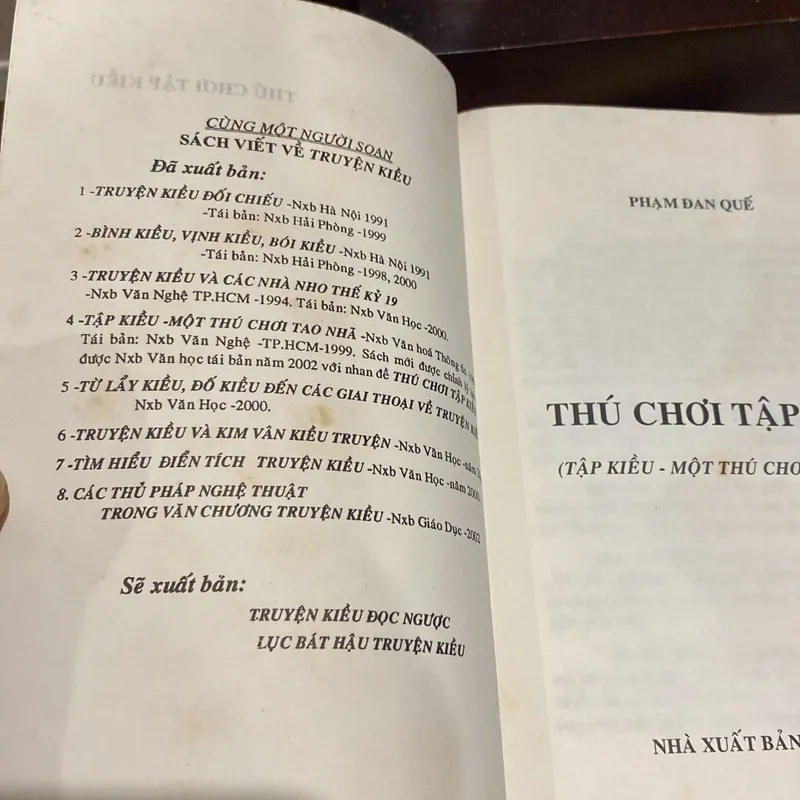 THÚ CHƠI TẬP KIỀU (Tập Kiều - Một thú chơi tao nhã), xb 2002 606524