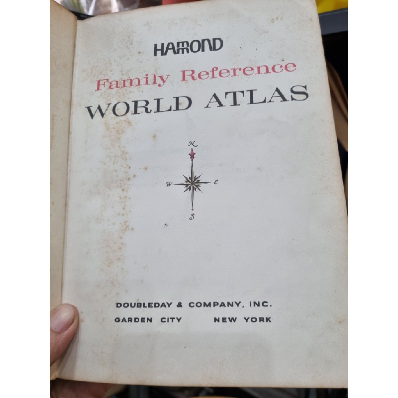 HAMMOND FAMILY REFERENCE - WORLD ATLAS 138258