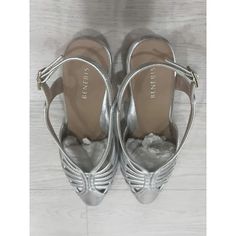 BENEBIS Giày Nữ Màu Bạc Size 23cm Gót Cao 5cm Như Mới 990081