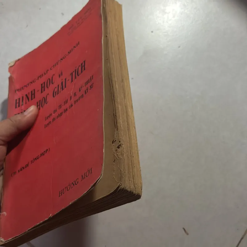 Phương pháp chứng minh hình học và hình học giải tích - Hồ Văn Hoà - 1971s 745280