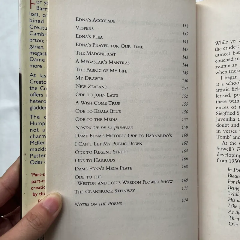 Neglected Poems and Other Creatures - Barry Humphries 795403