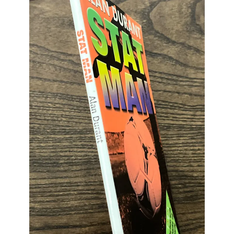 Stat Man (fiction with stacks of facts about football) 972832