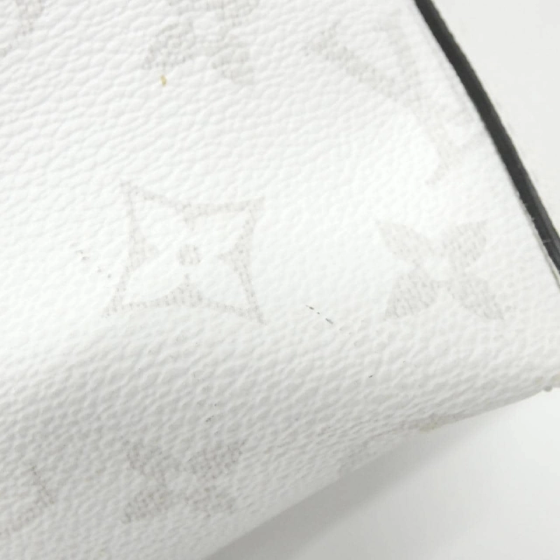 Túi xách cuối tuần Taiga Llama M30919 của Louis Vuitton 610787