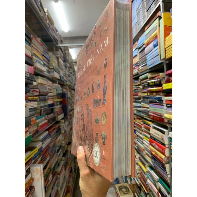 Lịch sử việt nam bằng hình. Mới nguyên seal. Bìa cứng 446542
