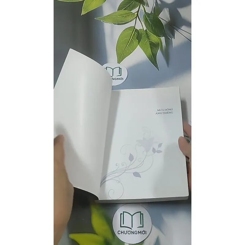 Mưa hồng ánh thiêng - Thánh Têresa hài đồng Giêsu 688631