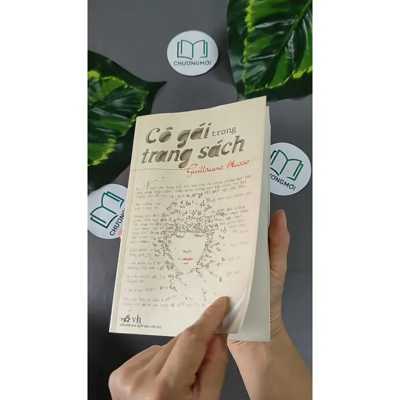 Cô Gái Trong Trang Sách - Guillaume Musso 604624