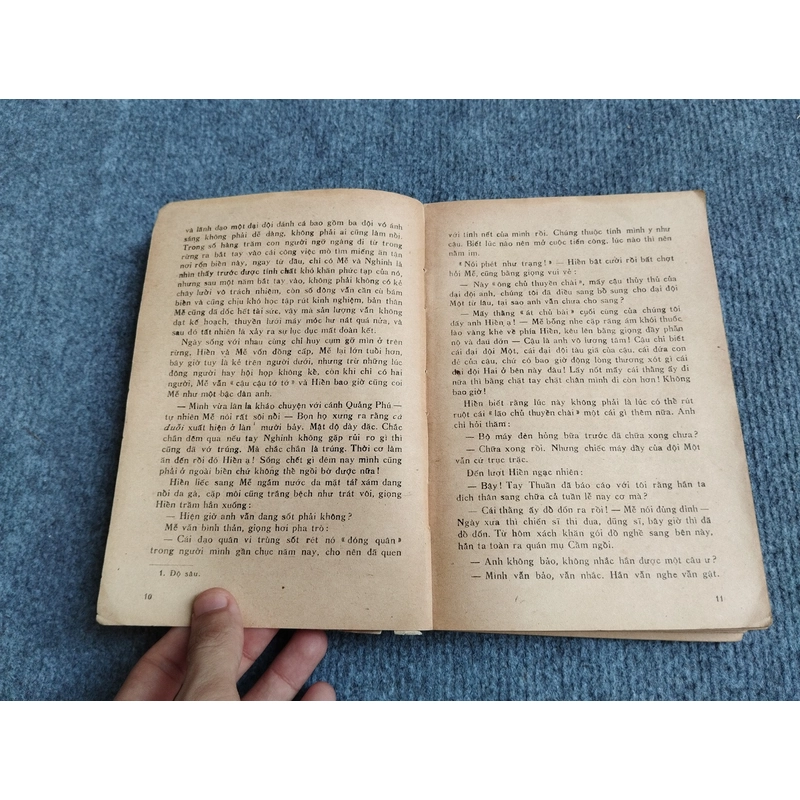 NHỮNG NGƯỜI ĐI TỪ TRONG RỪNG RA - NGUYỄN MINH CHÂU 540671