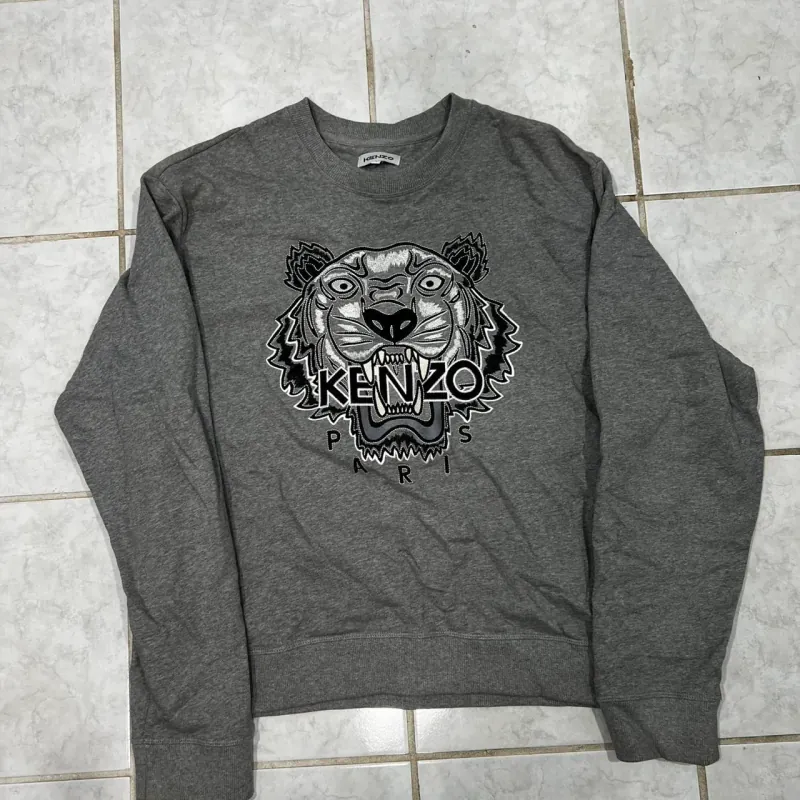 Áo sweater Kenzo thêu đầu hổ màu xám size L 757323