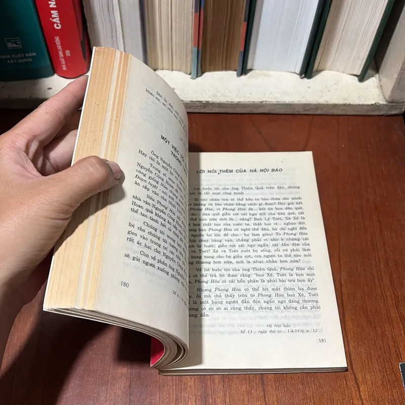 II Văn Học: 13 Năm Tranh Luận Văn Học (Tập 1) - Thanh Lãng - 1995 720597