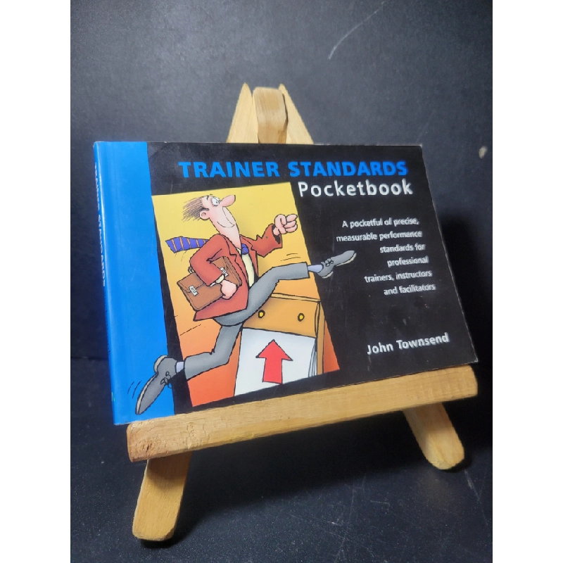 Trainer standards pocketbook mới 90% bẩn nhẹ  John Townsend HCM0906 NGOẠI VĂN 471204
