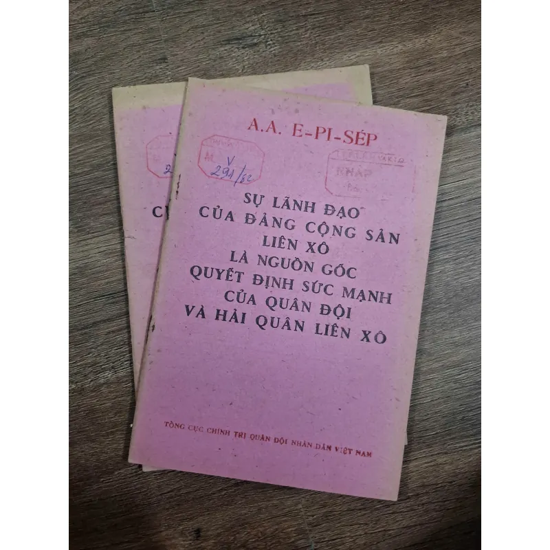 Sự Lãnh đạo của Đảng Cộng sản Liên Xô là Nguồn gốc Quyết định Sức mạnh của Quân đội 718412