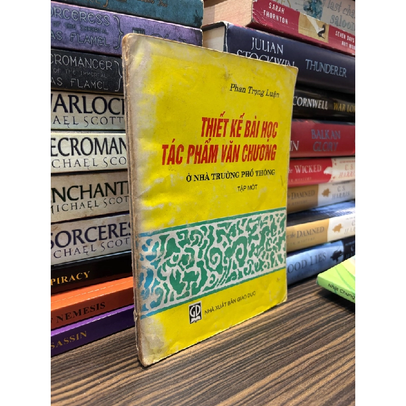 Thiết kế bài học tác phẩm văn chương ở nhà trường phổ thông tập 1 - Phan Trọng Luận 334964