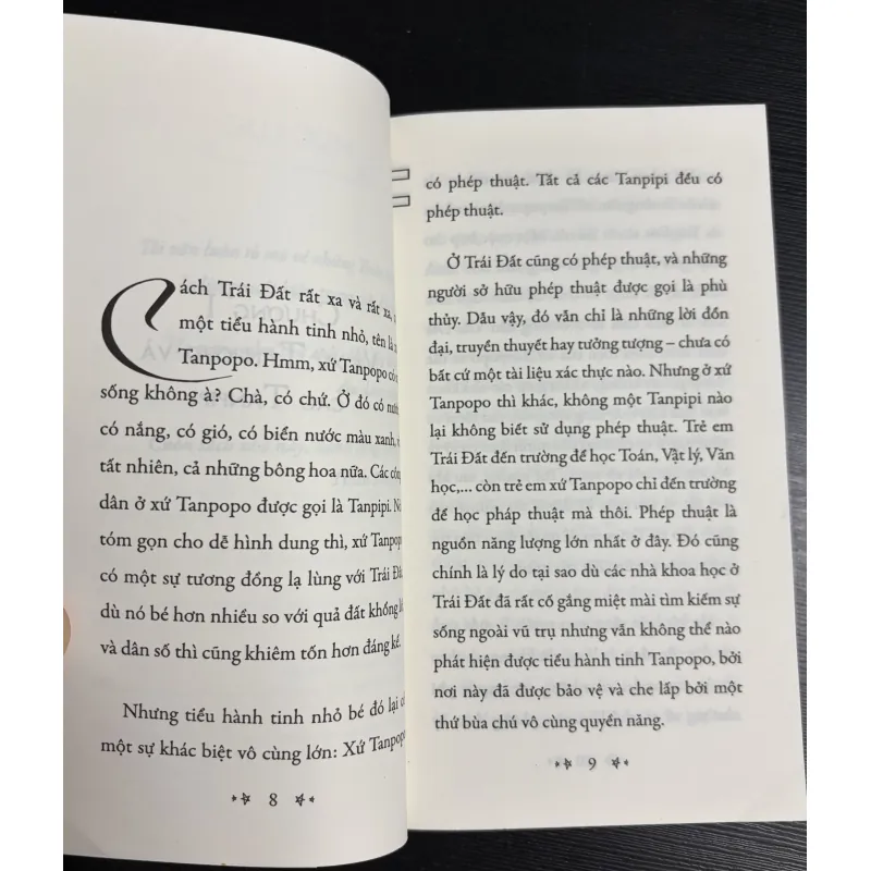 Combo 2 cuốn truyện 12 chòm sao (tặng cuốn màu vàng Song Tử) 926066