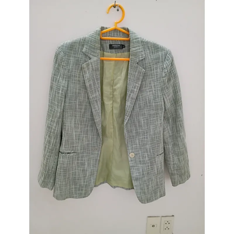 Áo Vest chỉ mặc vài lần, mua mới 900k 699390