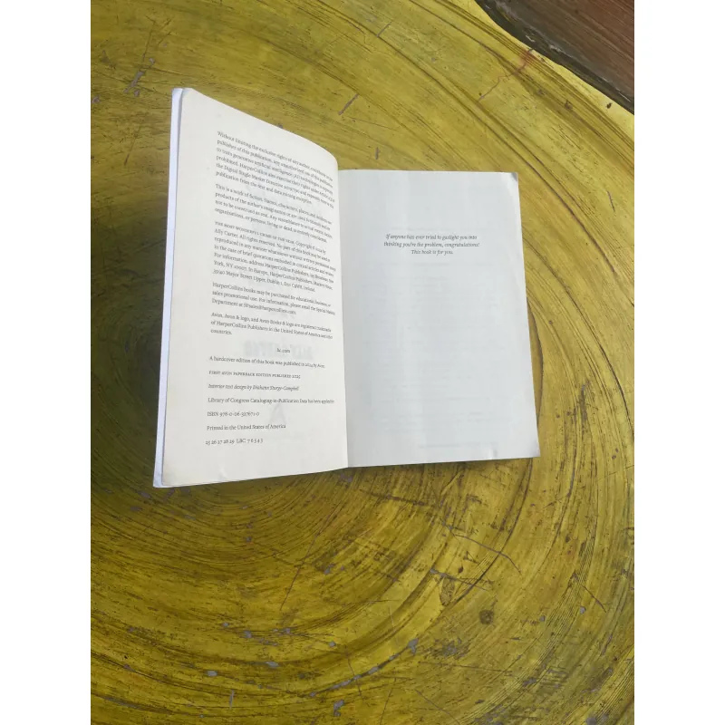 THE MOST WONDERFUL CRIME OF THE YEAR- ALLY CARTER 798645