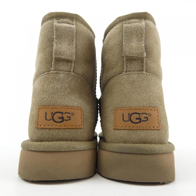 Giày bốt UGG - Hàng hiệu Authentic 830940