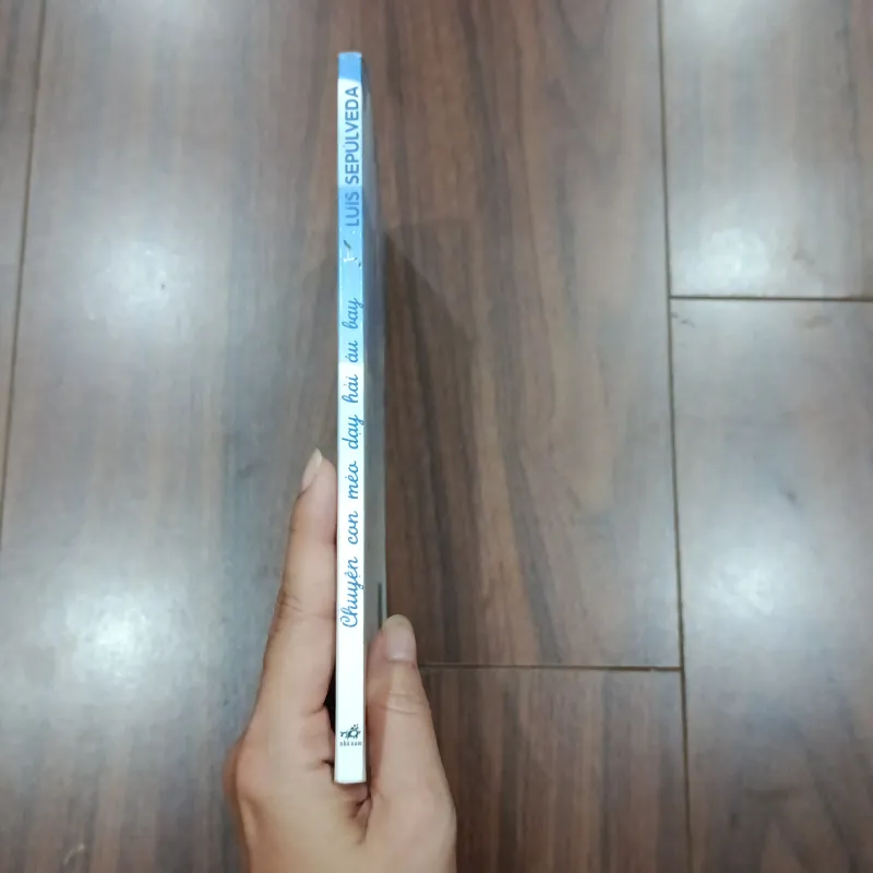 Chuyện con mèo dạy hải âu bay 1036387