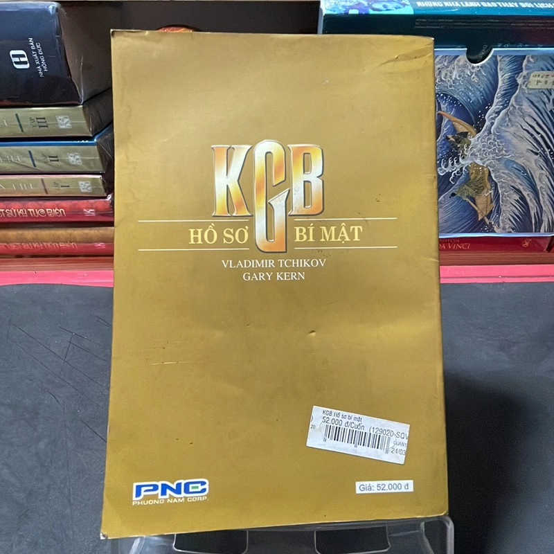 KGB Hồ sơ bí mật Vladimir Tchikov, Gary Kern 333488