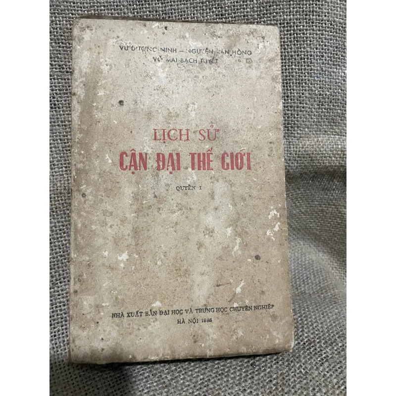 Lịch sử thế giới cận đại ; 400 trang  748180