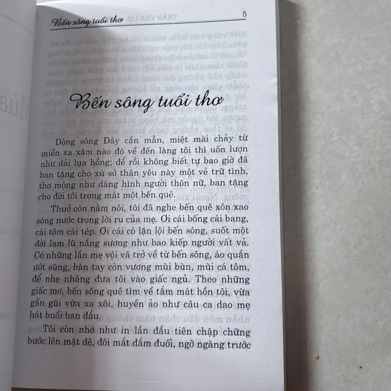 Mùa hoa xoan tím - Trần Văn Lợi 746902