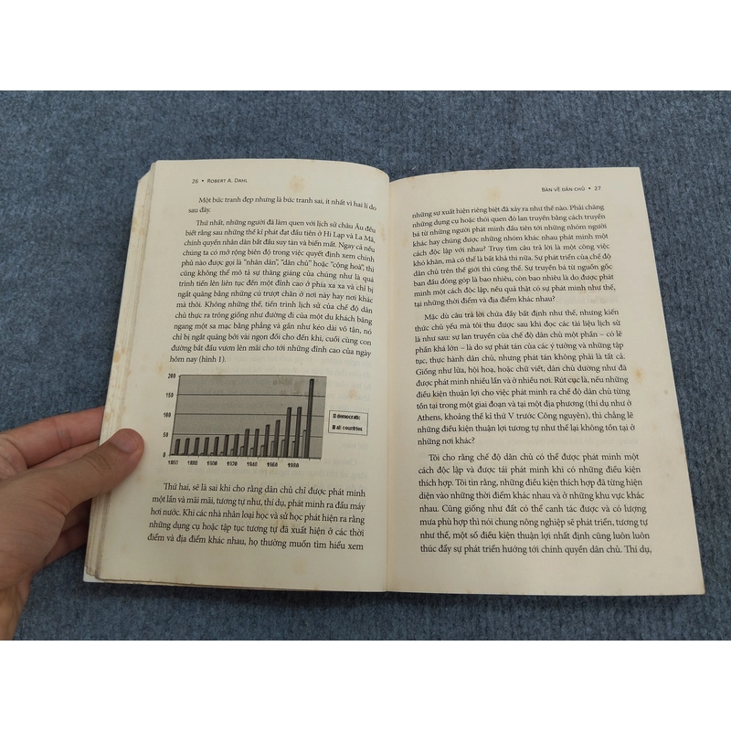 BÀN VỀ DÂN CHỦ - ROBERT A. DAHL 494519