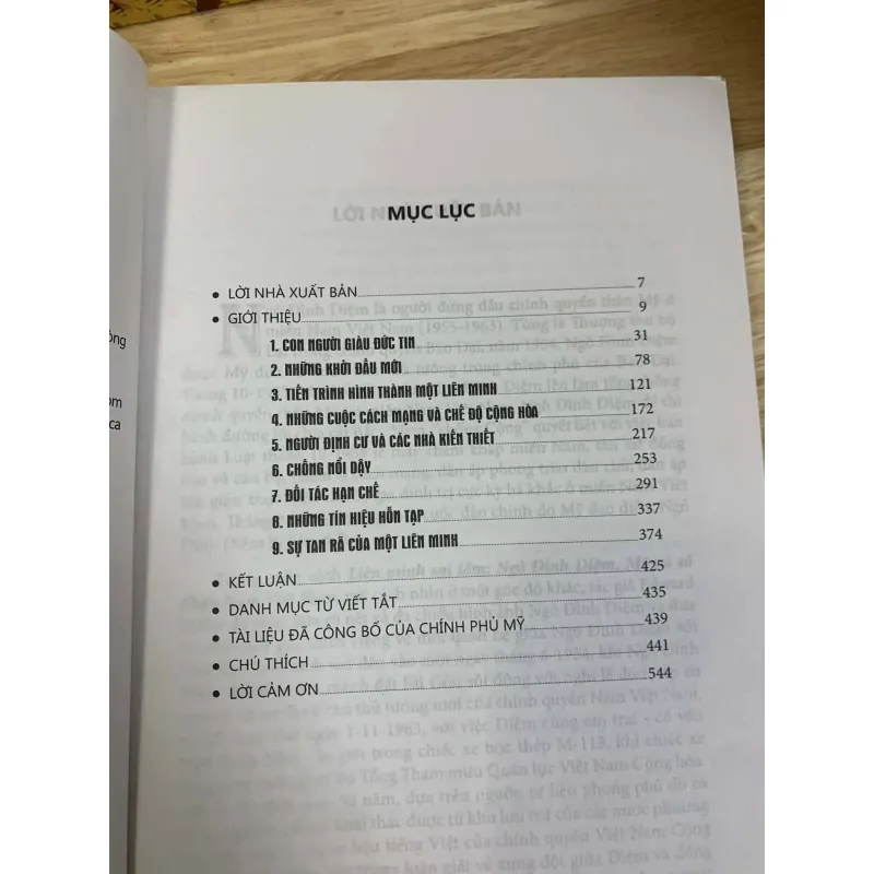 Liên Minh Sai Lầm... - Edward Miller 705041