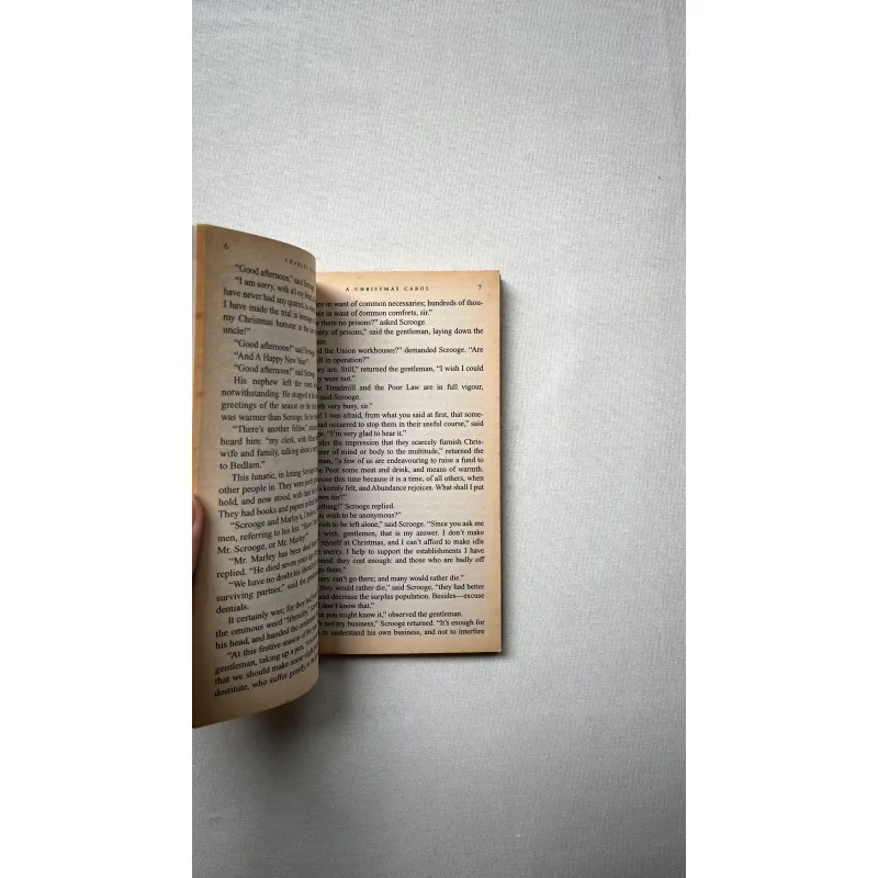 A Christmas Carol - Charles Dickens 1028829