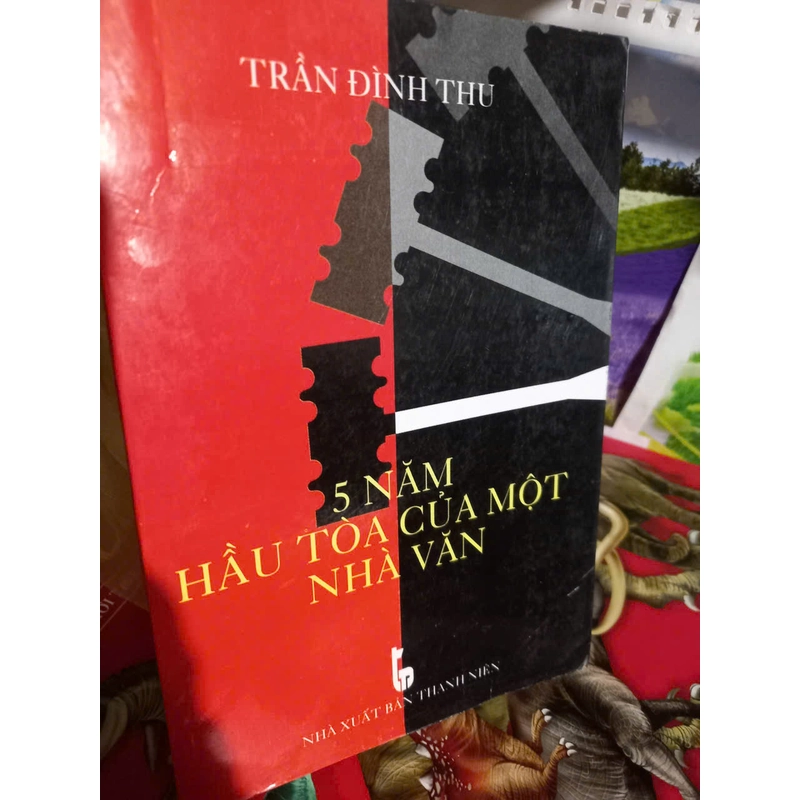5 năm hầu toà của một nhà văn 532008