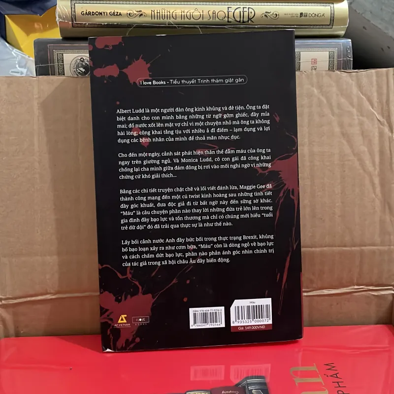 (trinh thám) - Máu - Maggie Gee 1008969