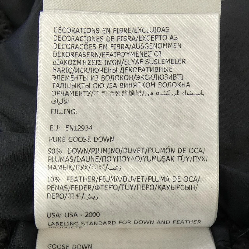 Moncler MONCLER 10939B00024 Áo khoác lông 626924