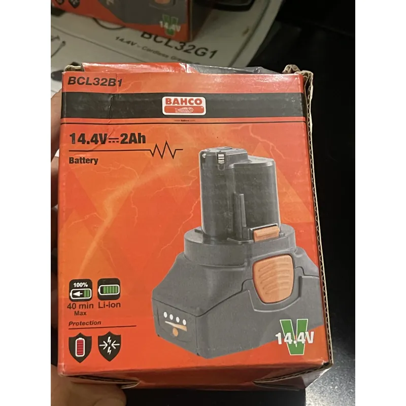 (HÀNG TRƯNG BÀY)MÁY BƠM MỠ KHÔNG DÂY BAHCO BCL32G1–14.4V VỚI DUNG TÍCH BÌNH CHỨA GR-400 760688