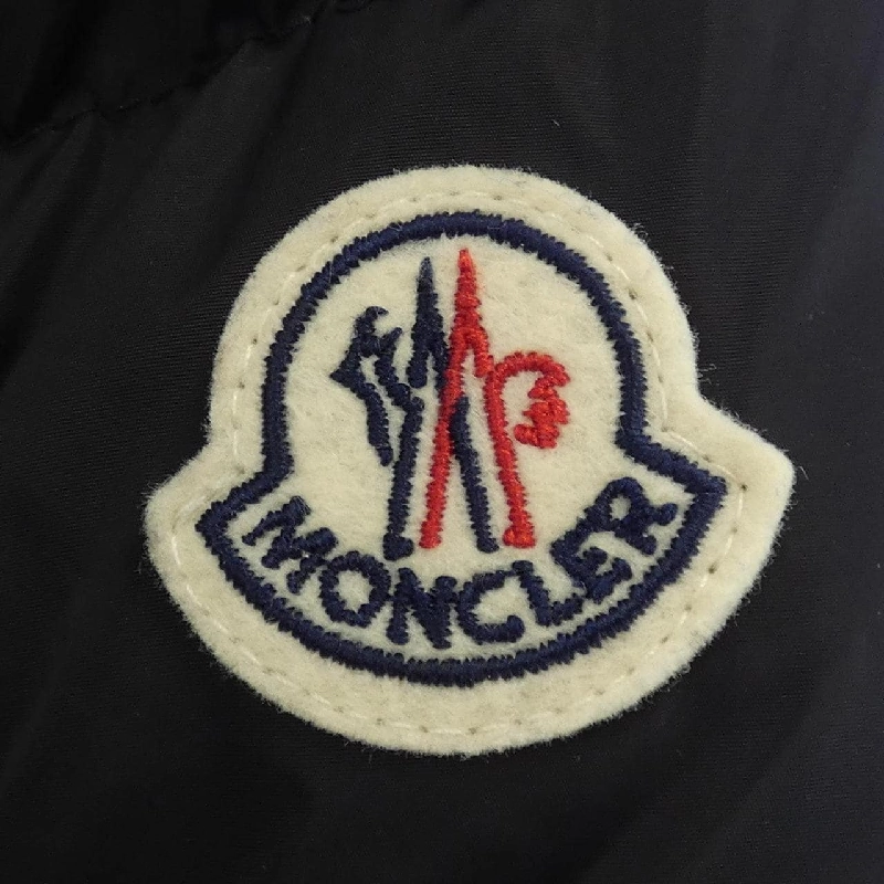Áo khoác lông vũ MONCLER 640471