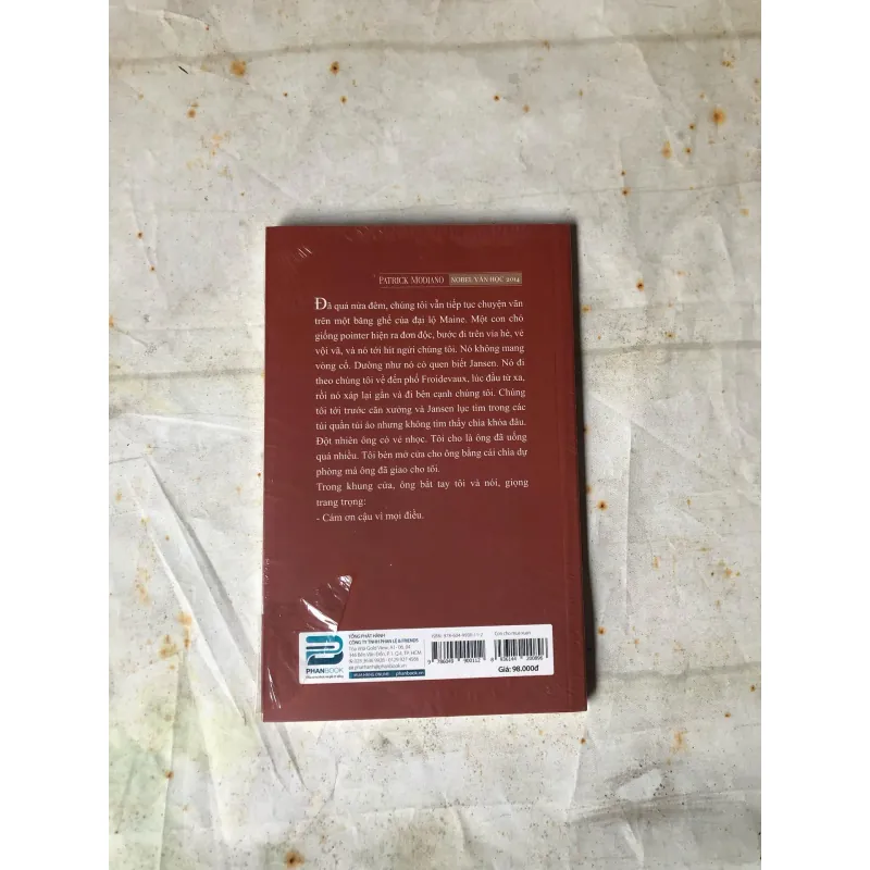 Con Chó Mùa Xuân - Patrick Modiano 735262