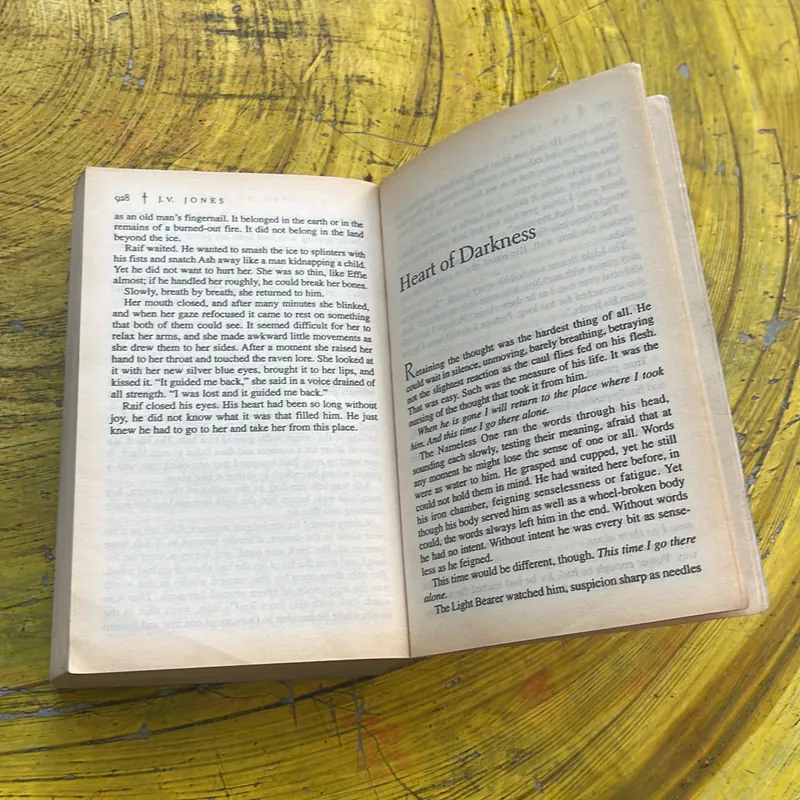 A CAVERN OF BLACKICE- J.V. JONES 674275