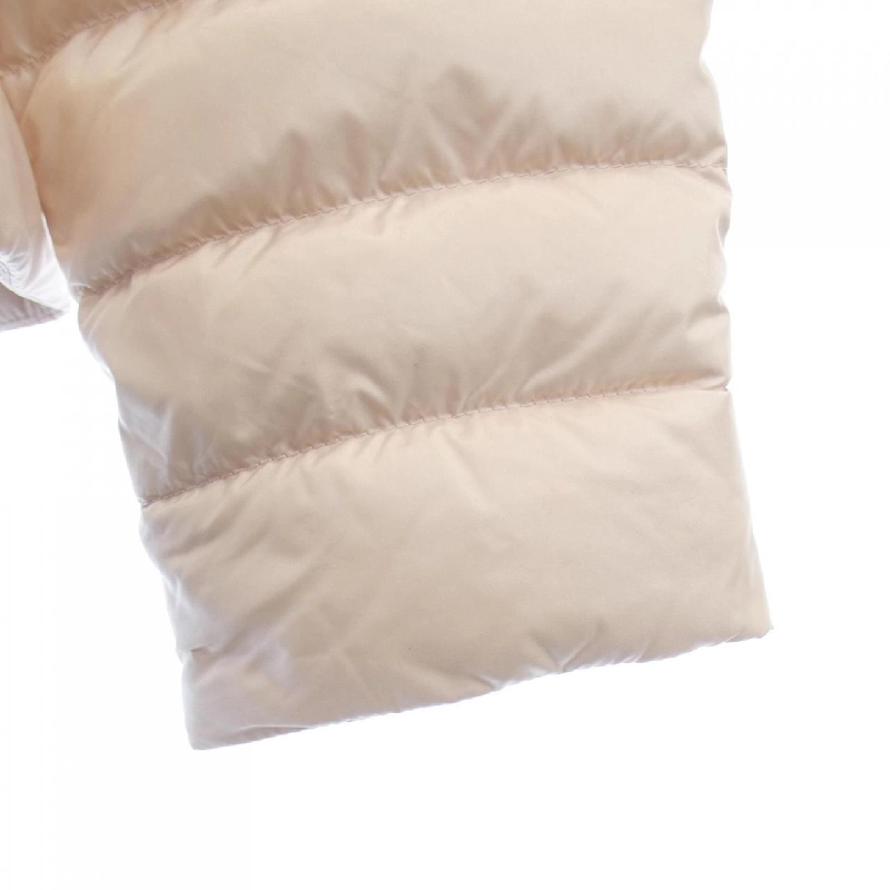 【Sản phẩm mới】Áo khoác lông vũ MONCLER 637094