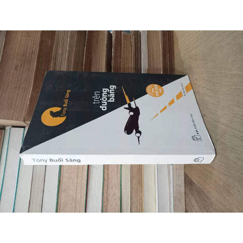 Trên đường băng - Tony buổi sáng 126637