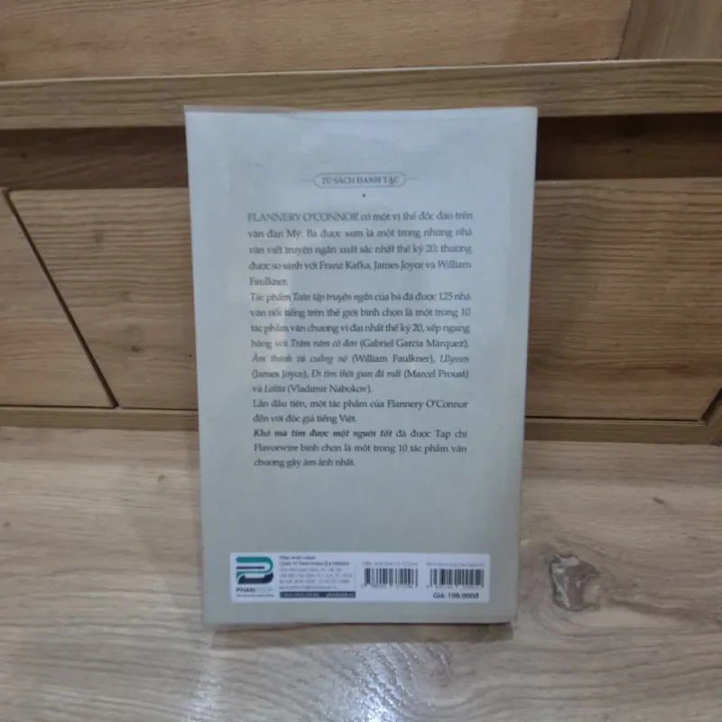 Sách "Khó mà tìm được một người tốt" 754335
